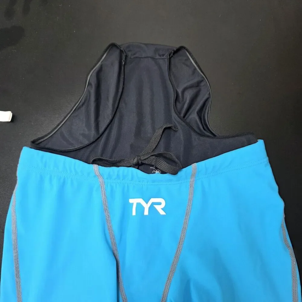 TYR men thresher